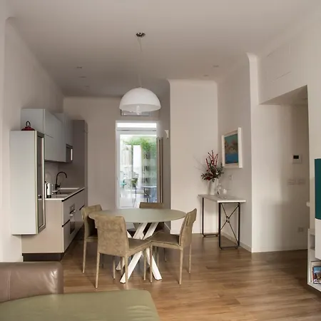 La Casa Di Nausicaa - Aurora Apartment Reggio Calabria